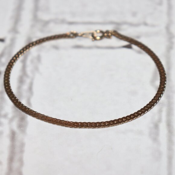 Vintage Jewelry - Beautiful vintage herringbone chain bracelet 7"